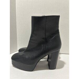 Madden Girl Autumn Platform heeled Black Ankle Motto Bootie Womens size 8